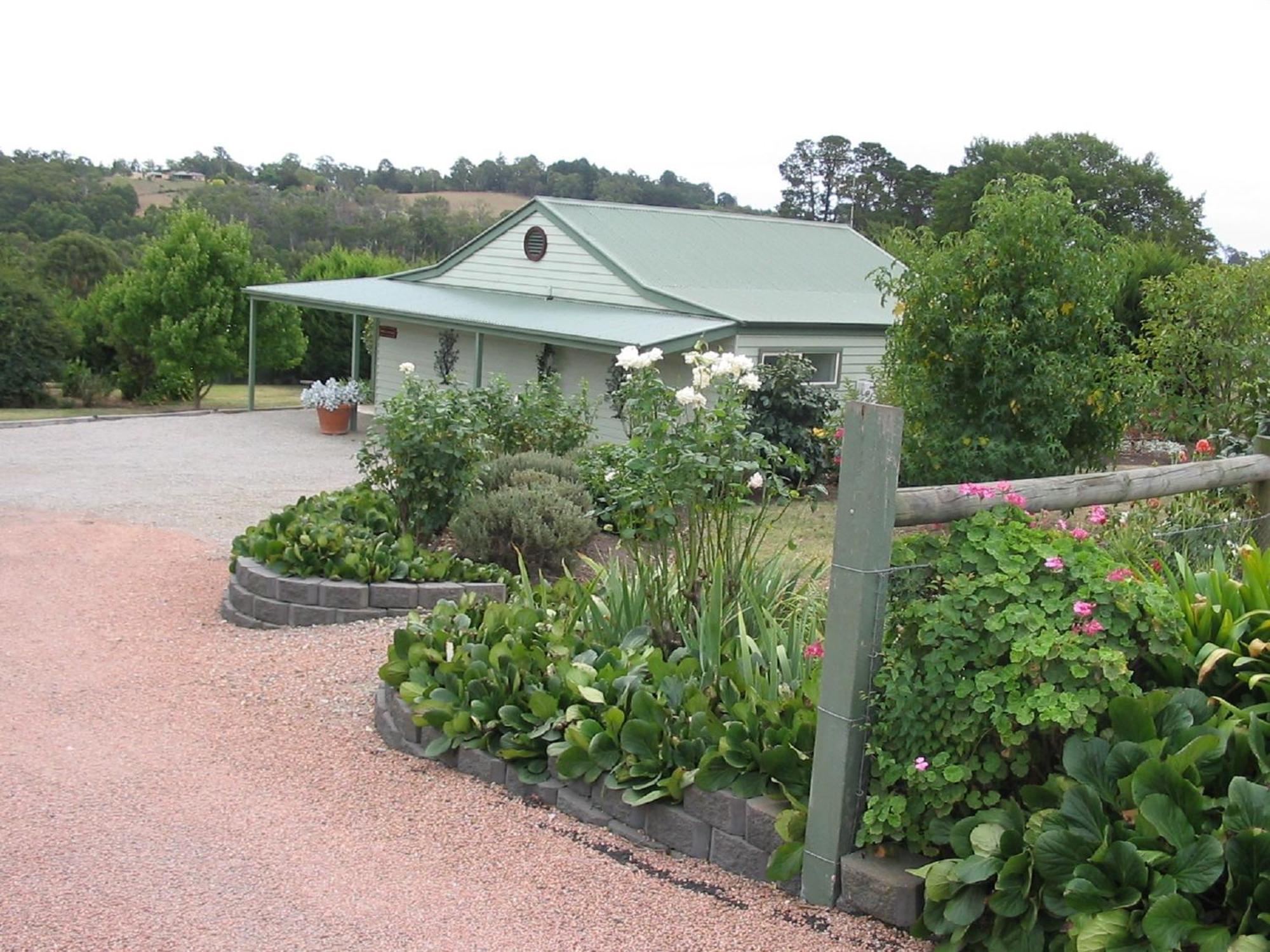 Wild Cattle Creek Estate Bed & Breakfast Wandin Yallock Oda fotoğraf