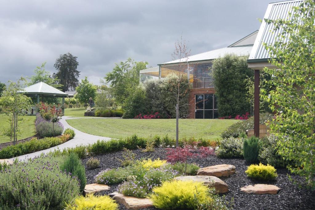 Wild Cattle Creek Estate Bed & Breakfast Wandin Yallock Oda fotoğraf